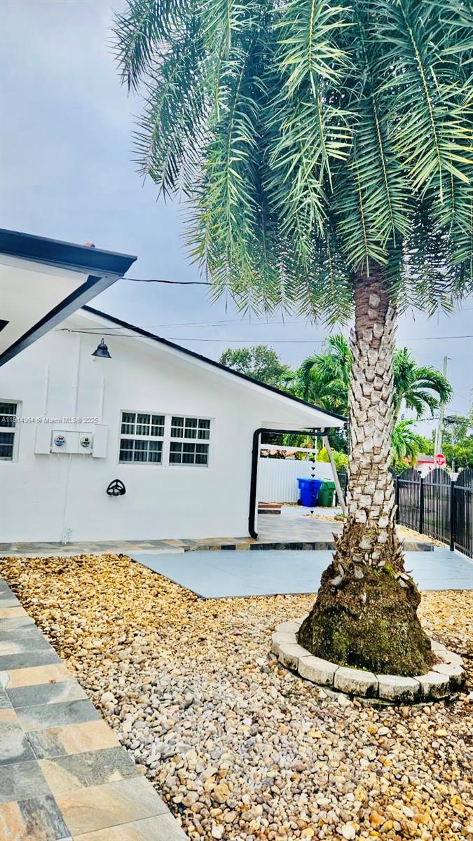 THE PINES - Residential Lease