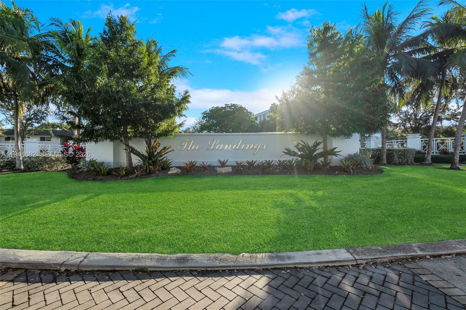 GOLF ESTATES - Residential