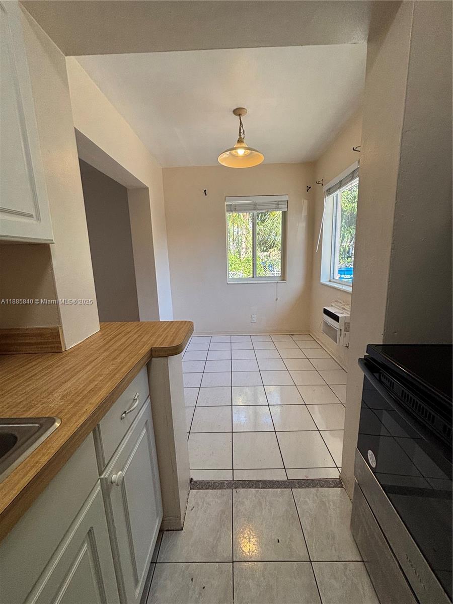 HOLLYWOOD - Residential Lease