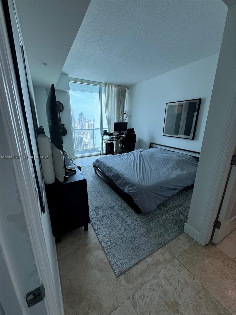 1900 N Bayshore Dr 4307