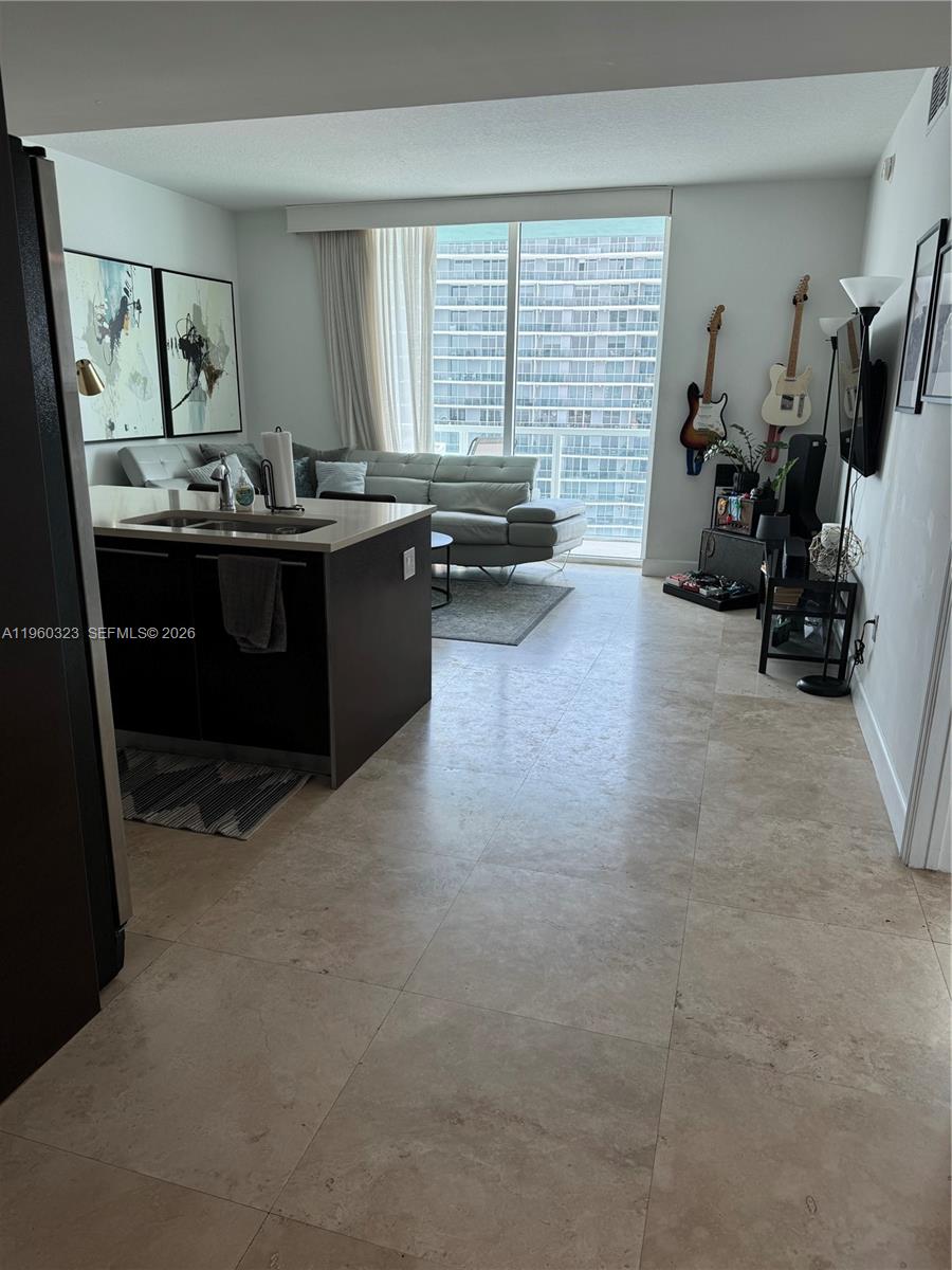 QUANTUM ON THE BAY CONDO - Residential Lease