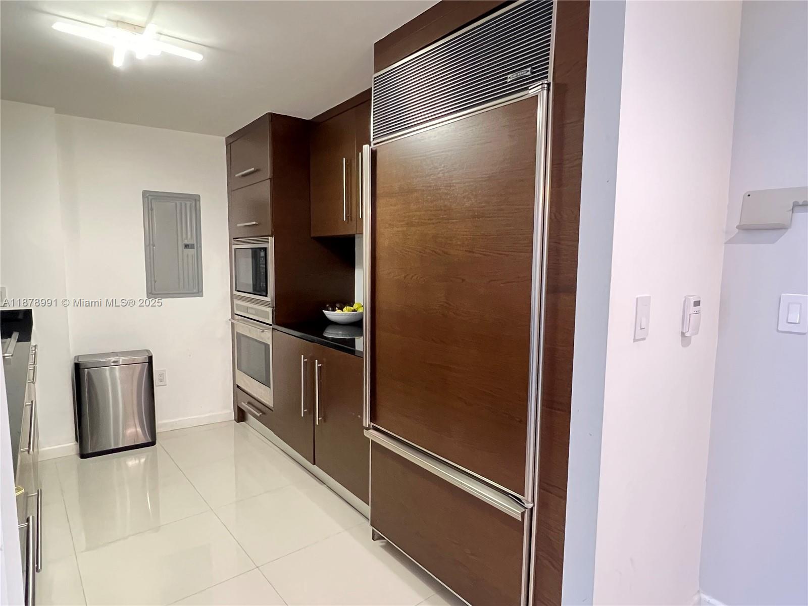 ICON BRICKELL NO TWO - Residential