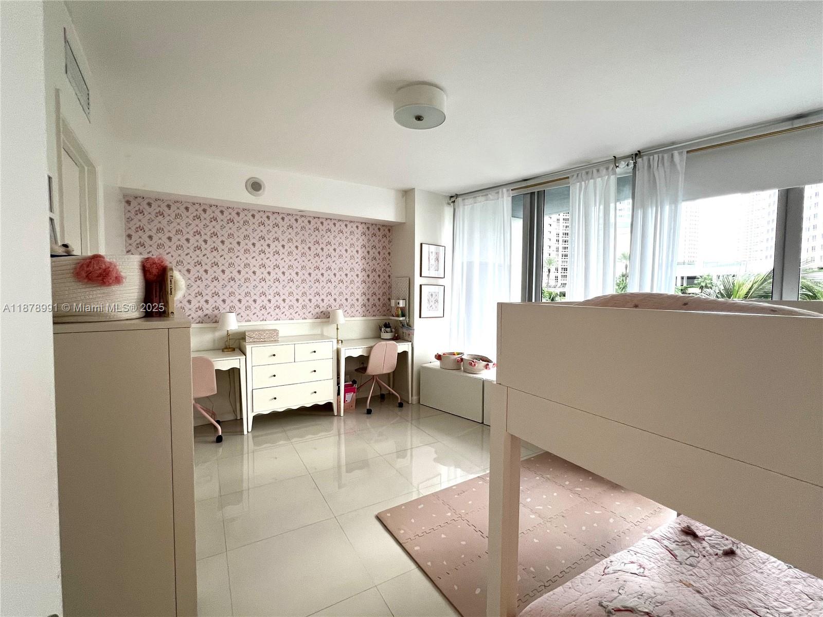 ICON BRICKELL NO TWO - Residential