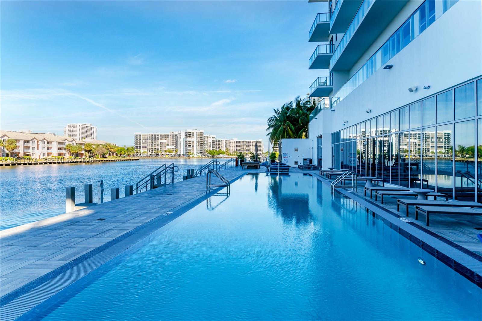 Hyde Beach House - Residential