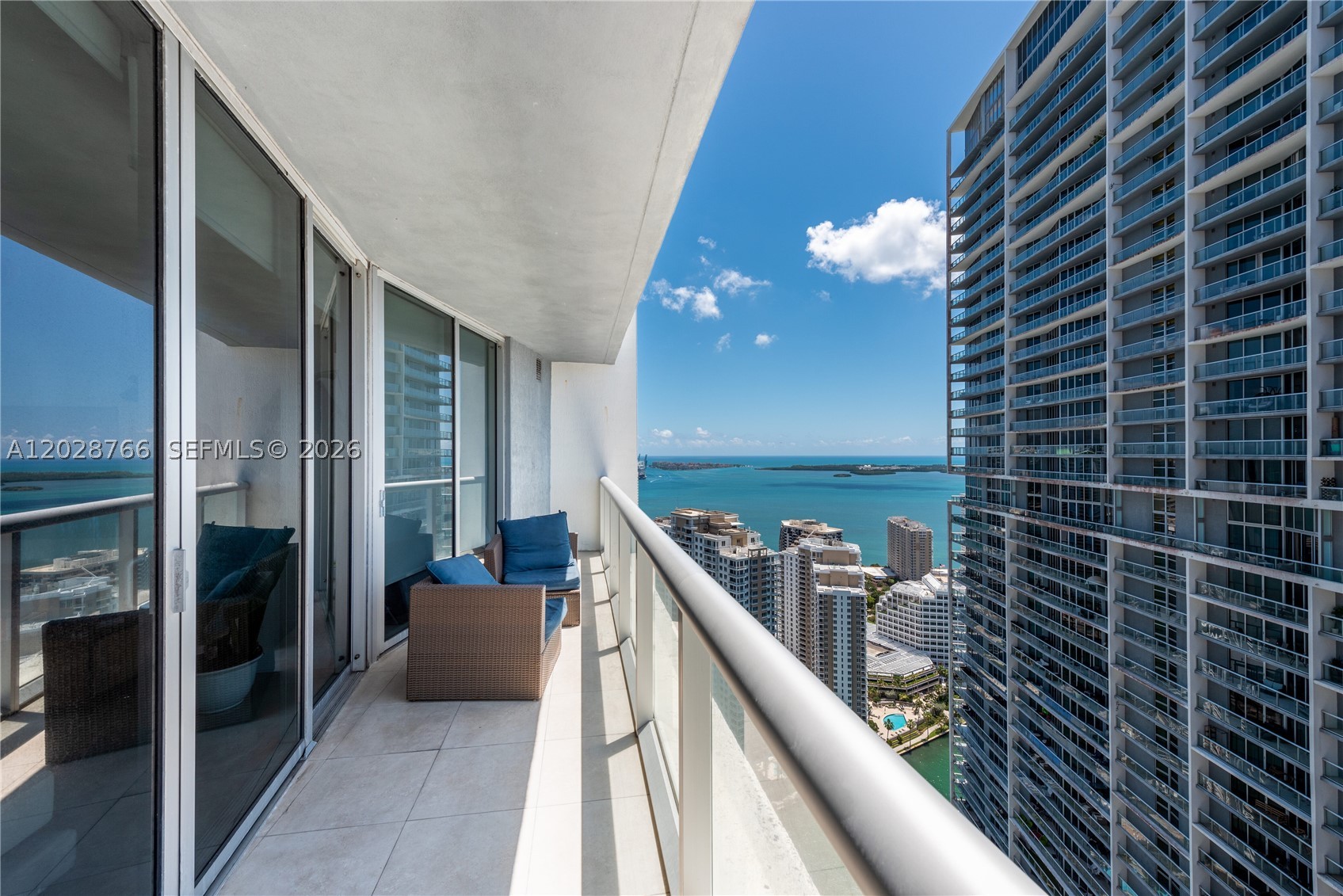 475 Brickell Ave 4213