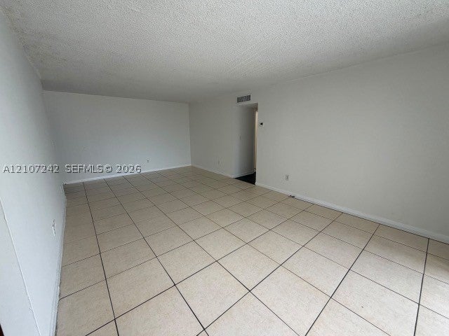 496 NW 165th St Rd D416