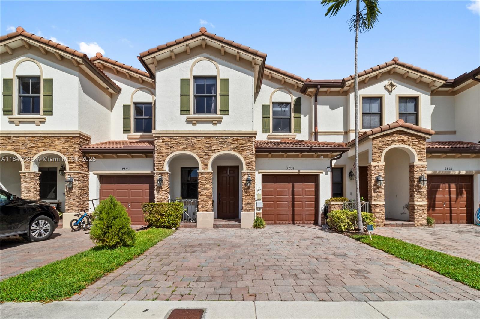 Convenient Townhouse 4 beds, 3 full baths, (1 bed/1bath on first floor) high impact windows, Italian style kitchen, stain steel appliances, custom vanities, laundry room is on the upper floor, patio located at Grand Bay Estates, access an amazing resort style Club House, easy take to Florida's Turnpike & Palmetto expressway, near many restaurants, shoppings, A schools & Doral city parks.
