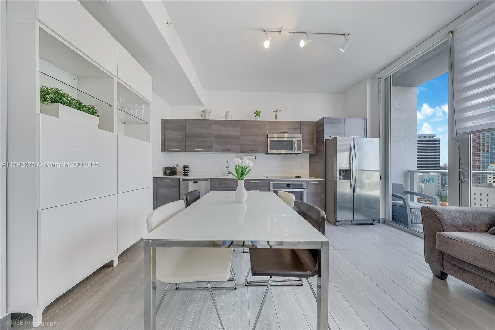 CENTRO CONDO - Residential