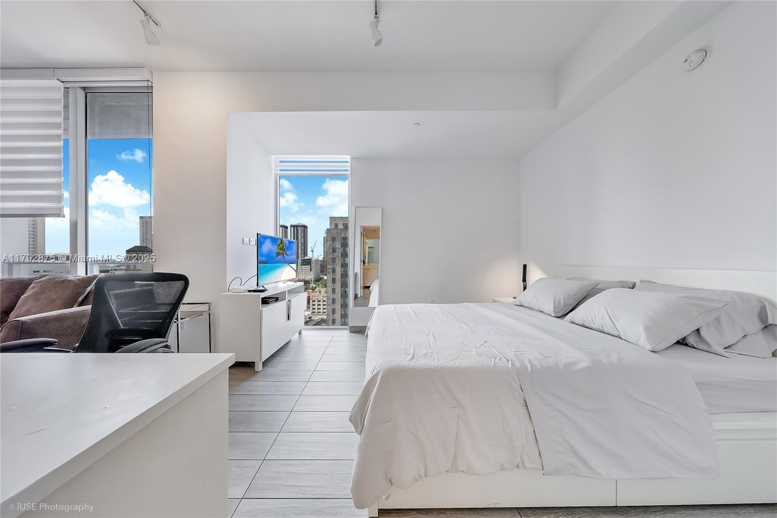 CENTRO CONDO - Residential