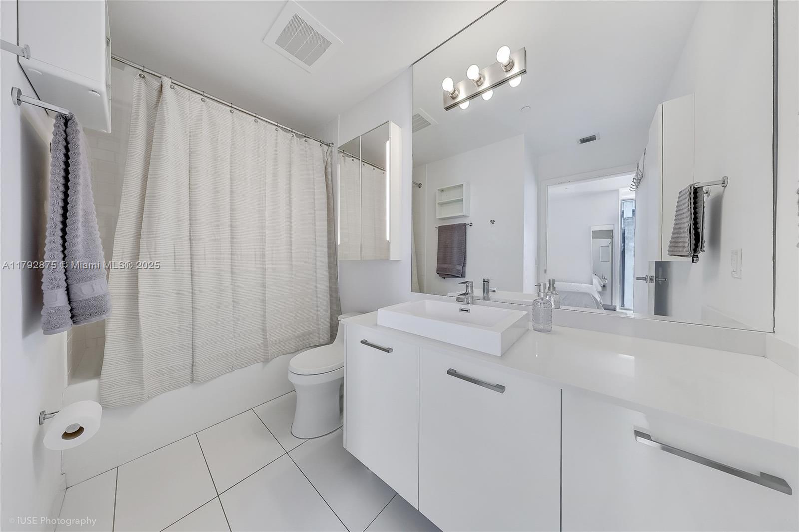 CENTRO CONDO - Residential