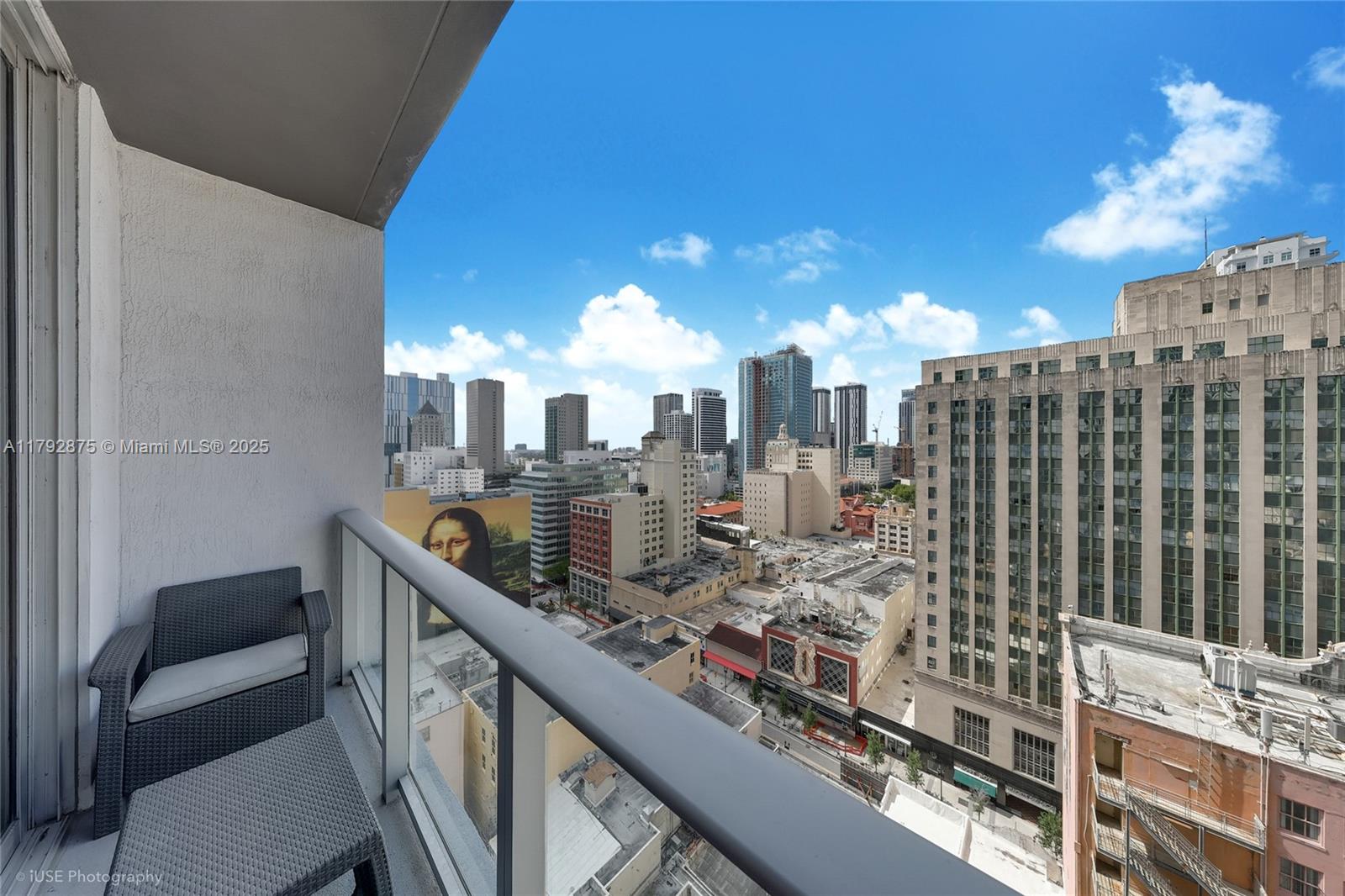 CENTRO CONDO - Residential
