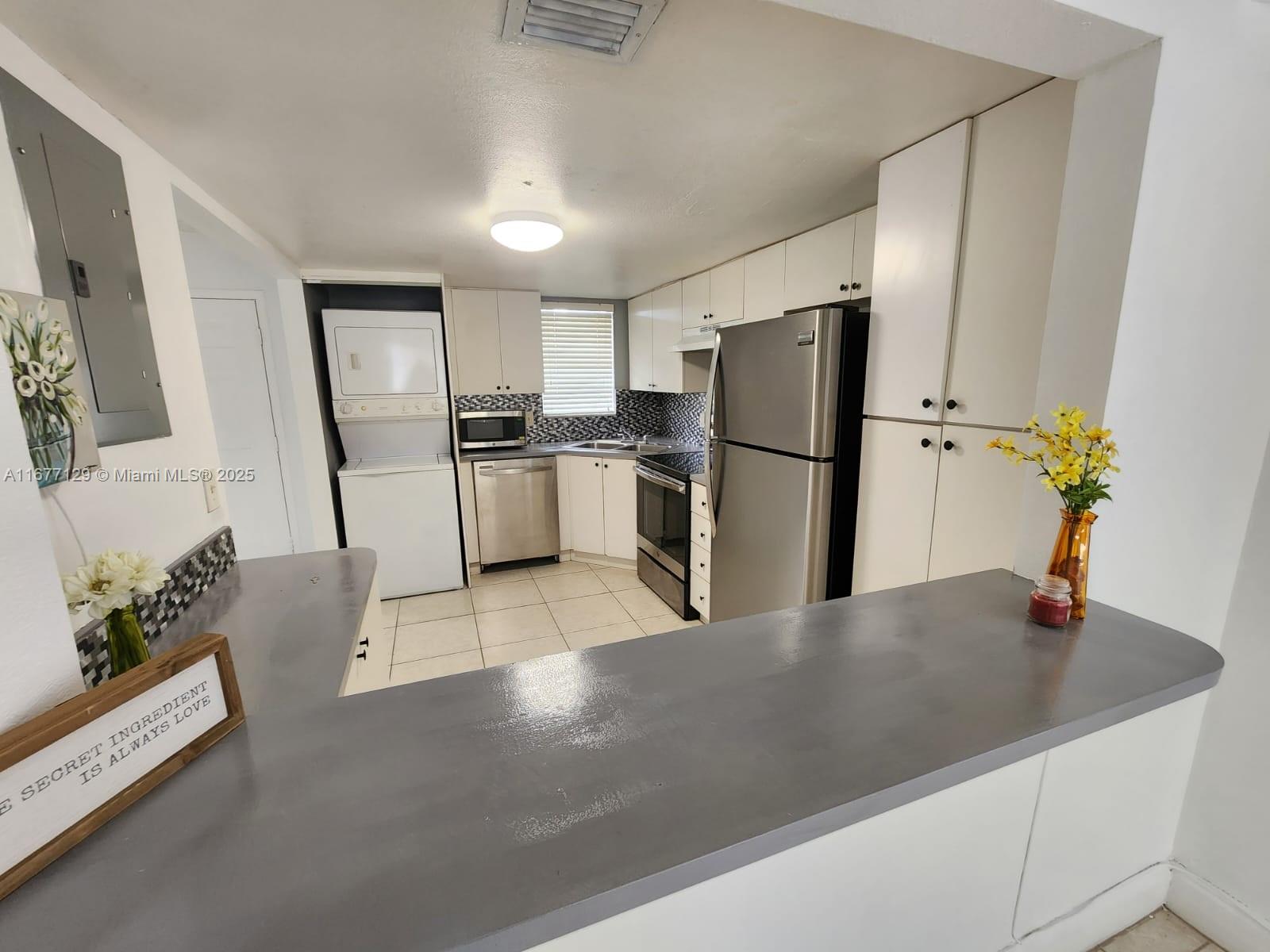 Property for Sale at 3751 Nw 115th Way 9-3, Coral Springs, Broward County, Florida - Bedrooms: 3 
Bathrooms: 3  - $225,000