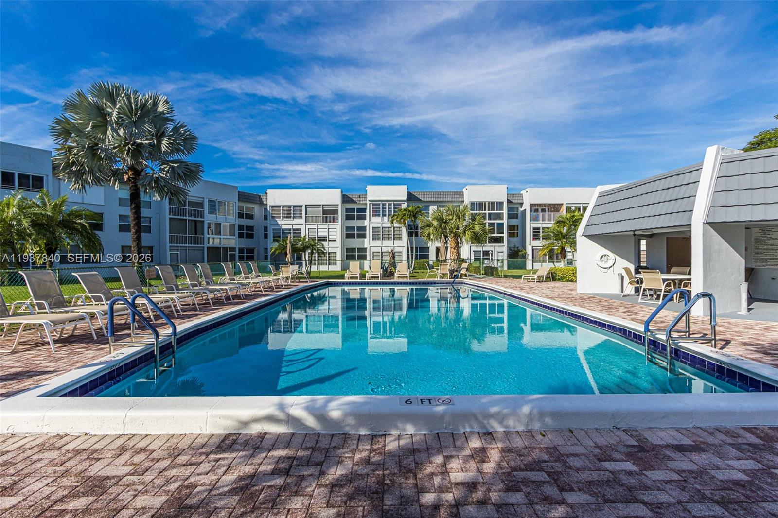 ROYAL PARK GARDENS - Residential