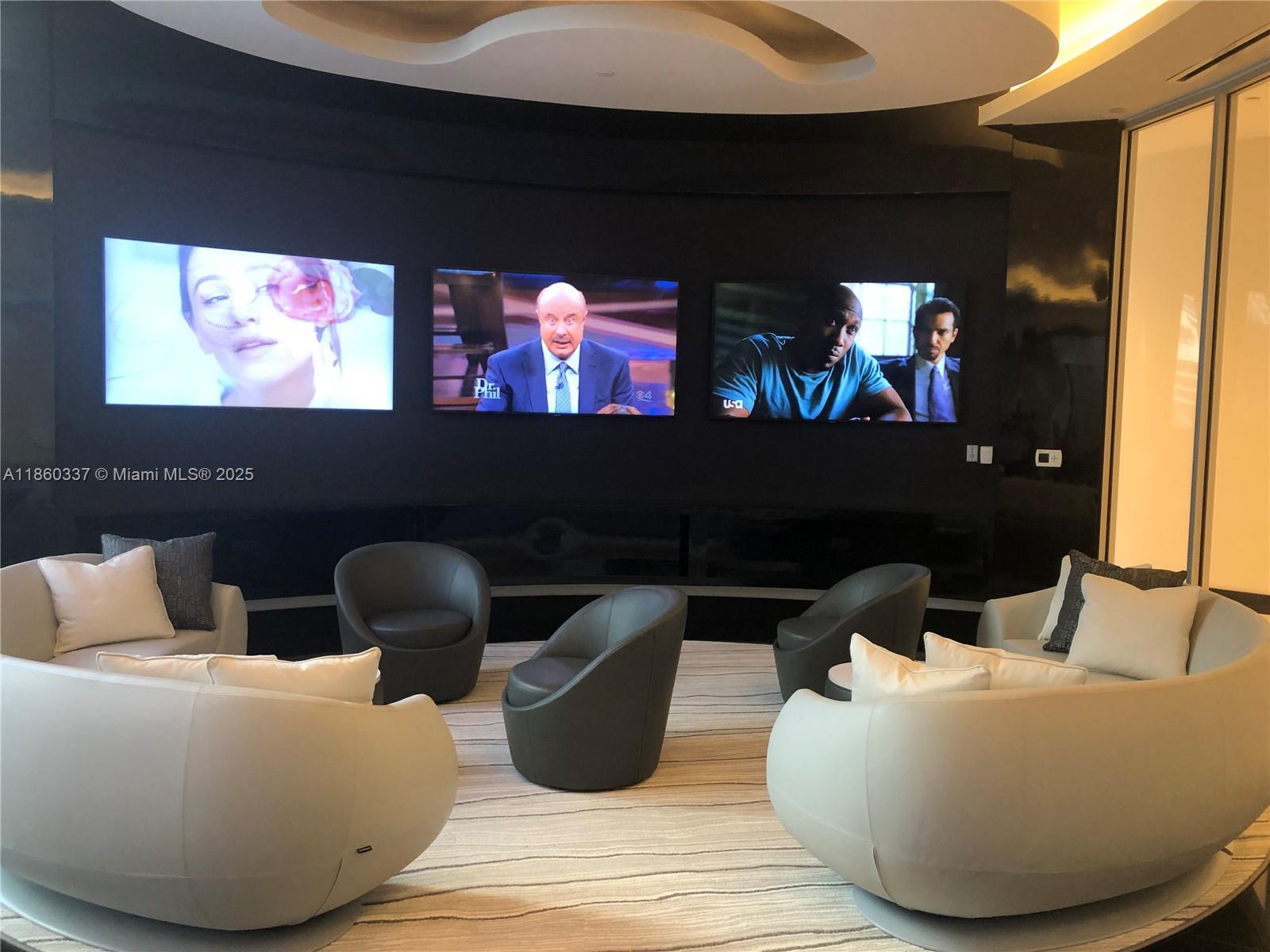 PARAMOUNT MIAMI WORLDCENT - Residential Lease