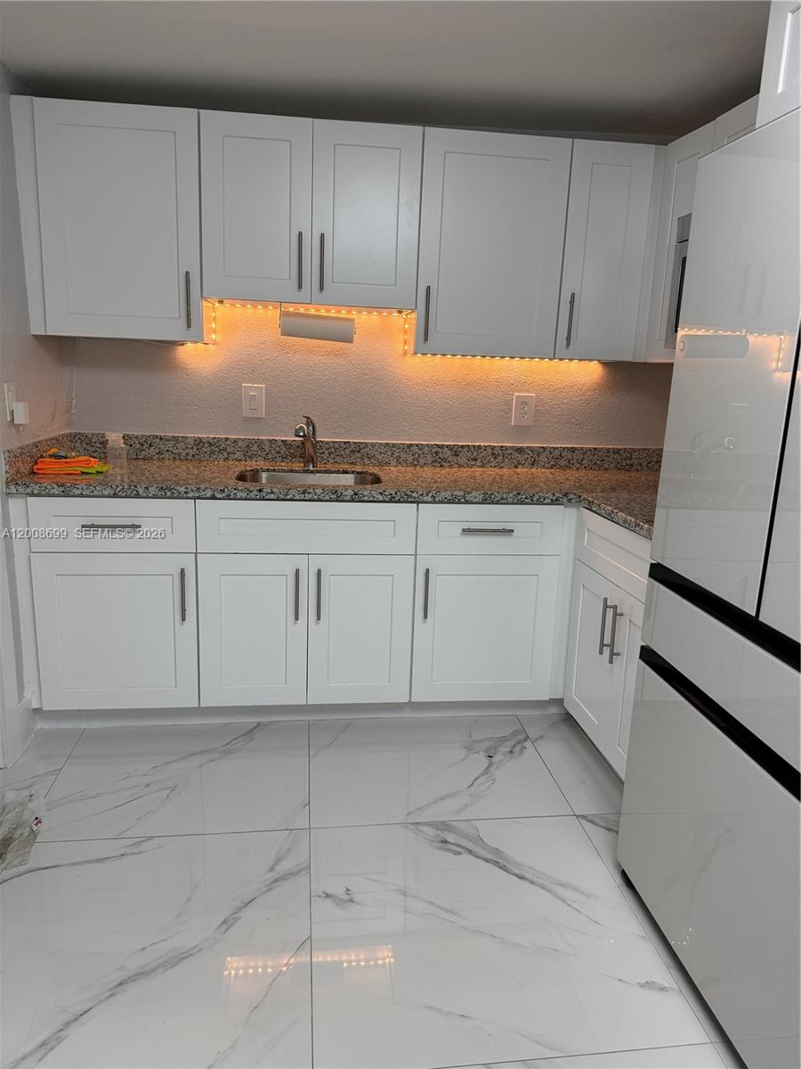 CAROLE ANNE PK 1ST ADDN - Residential