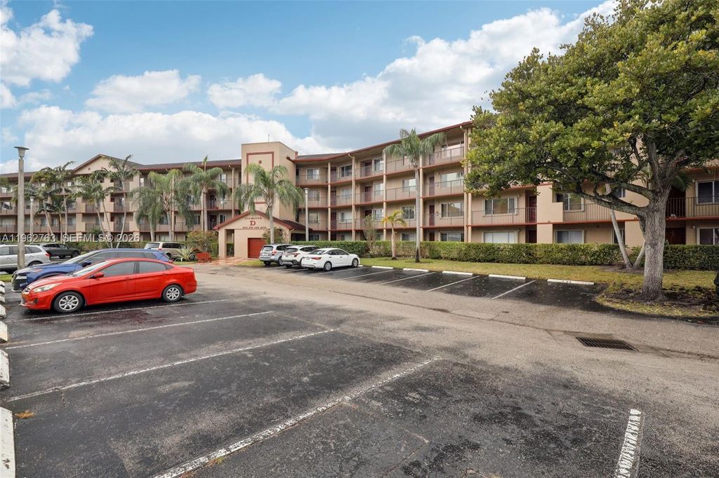 Photo of 850 SW 138th Ave #208D, Pembroke Pines, FL 33027 (MLS # A11962763)