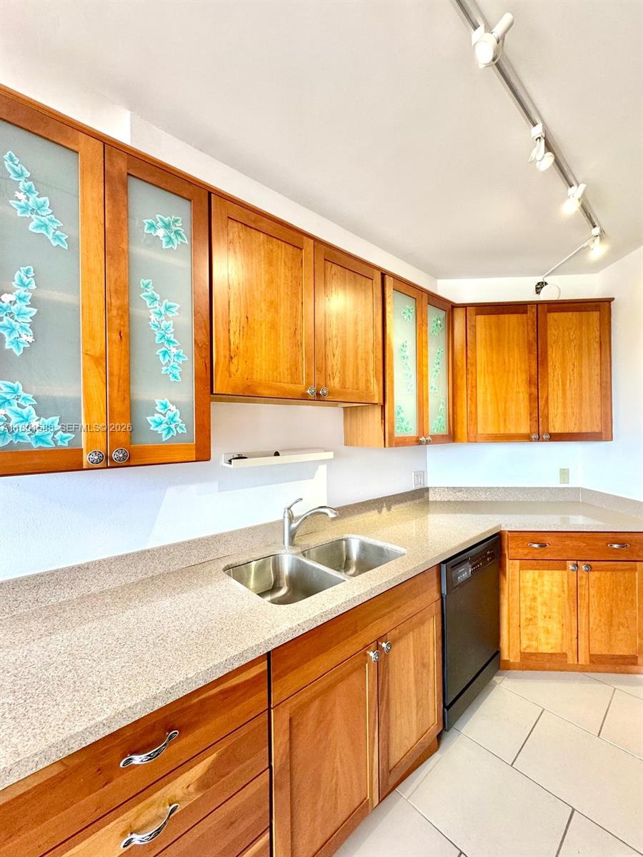 PORTSVIEW @ THE WATERWAYS - Residential