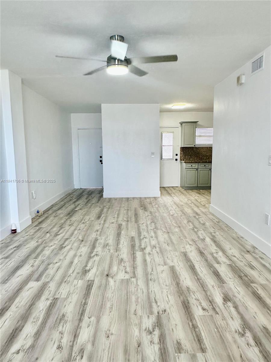 LINCOLN TOWERS CONDO - Residential Lease