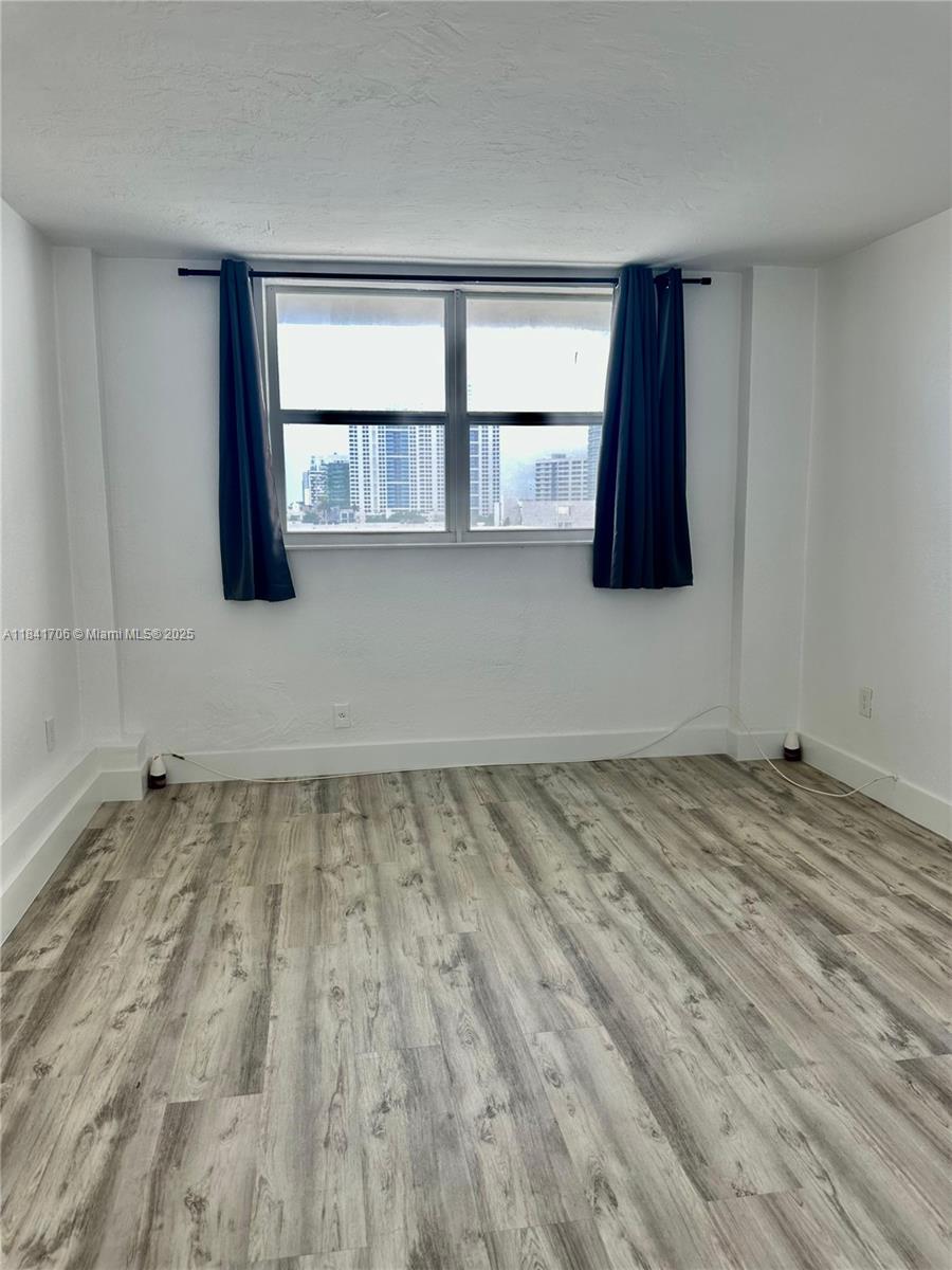 LINCOLN TOWERS CONDO - Residential Lease