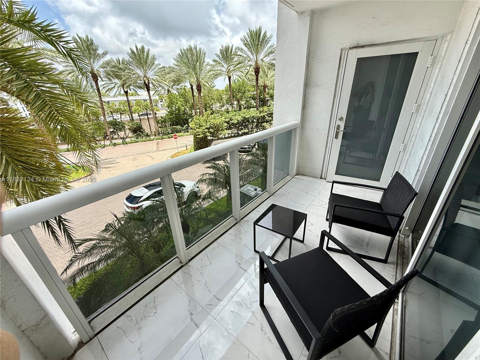 HARBOUR HOUSE - Residential