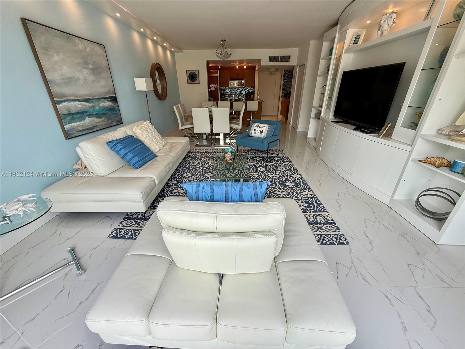 HARBOUR HOUSE - Residential