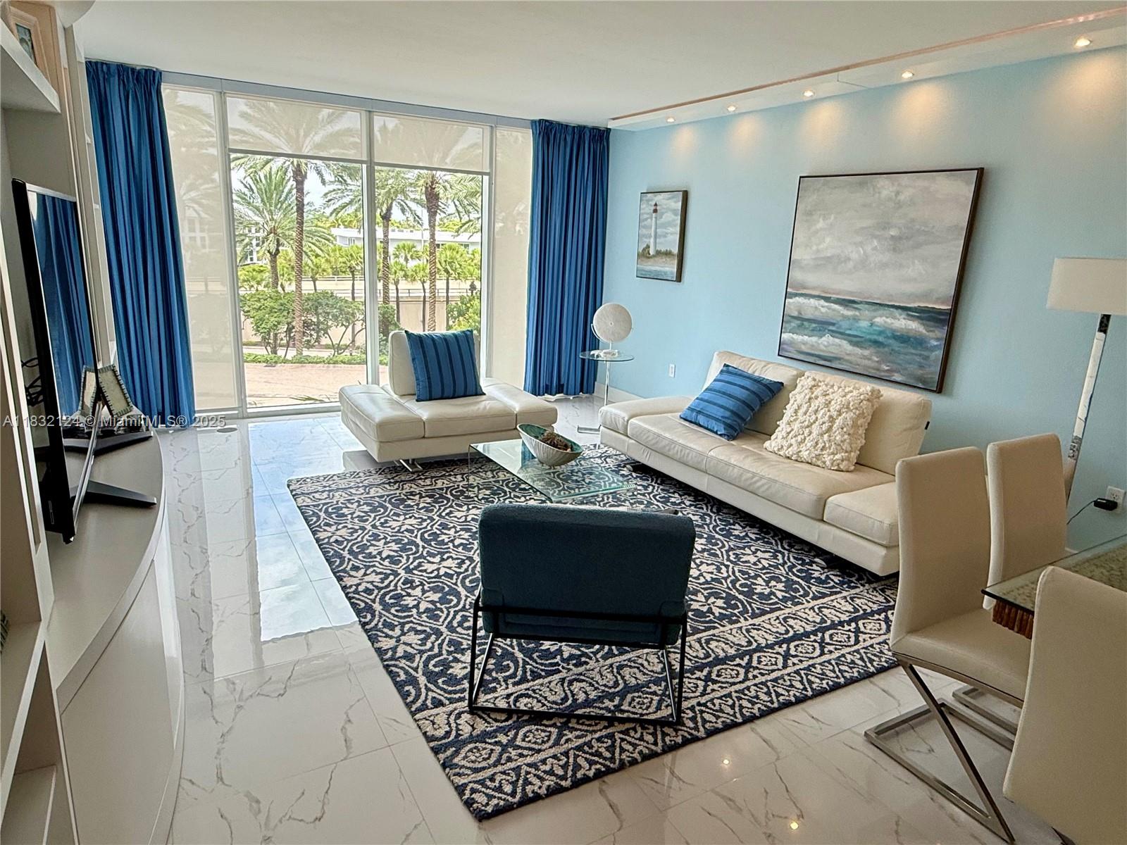 HARBOUR HOUSE - Residential