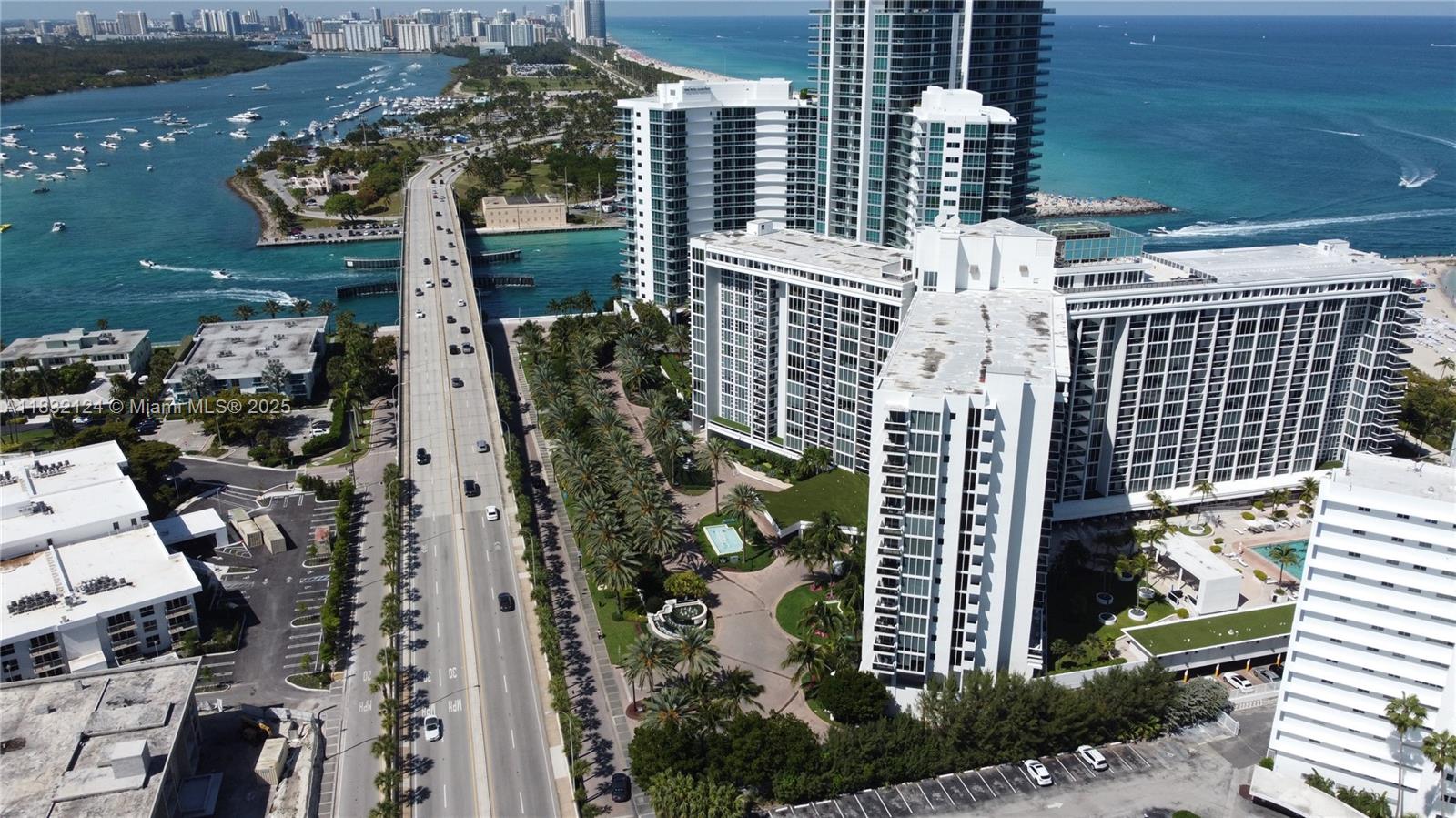 HARBOUR HOUSE - Residential