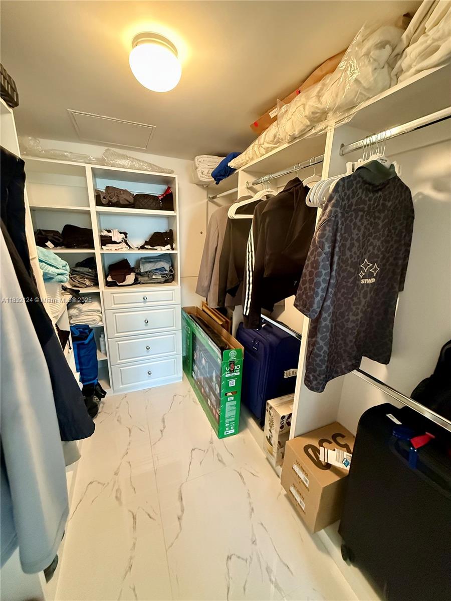 HARBOUR HOUSE - Residential