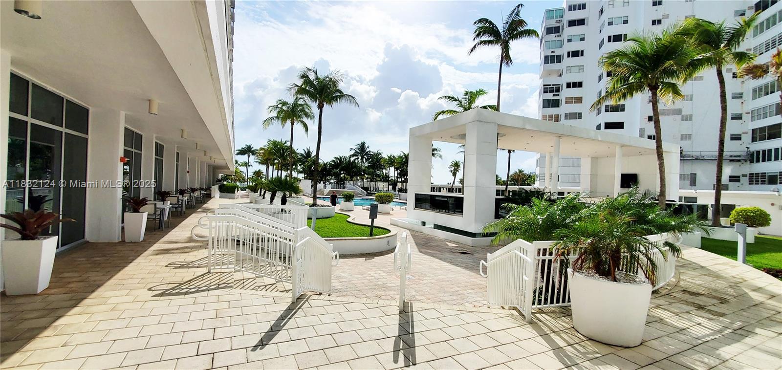 HARBOUR HOUSE - Residential