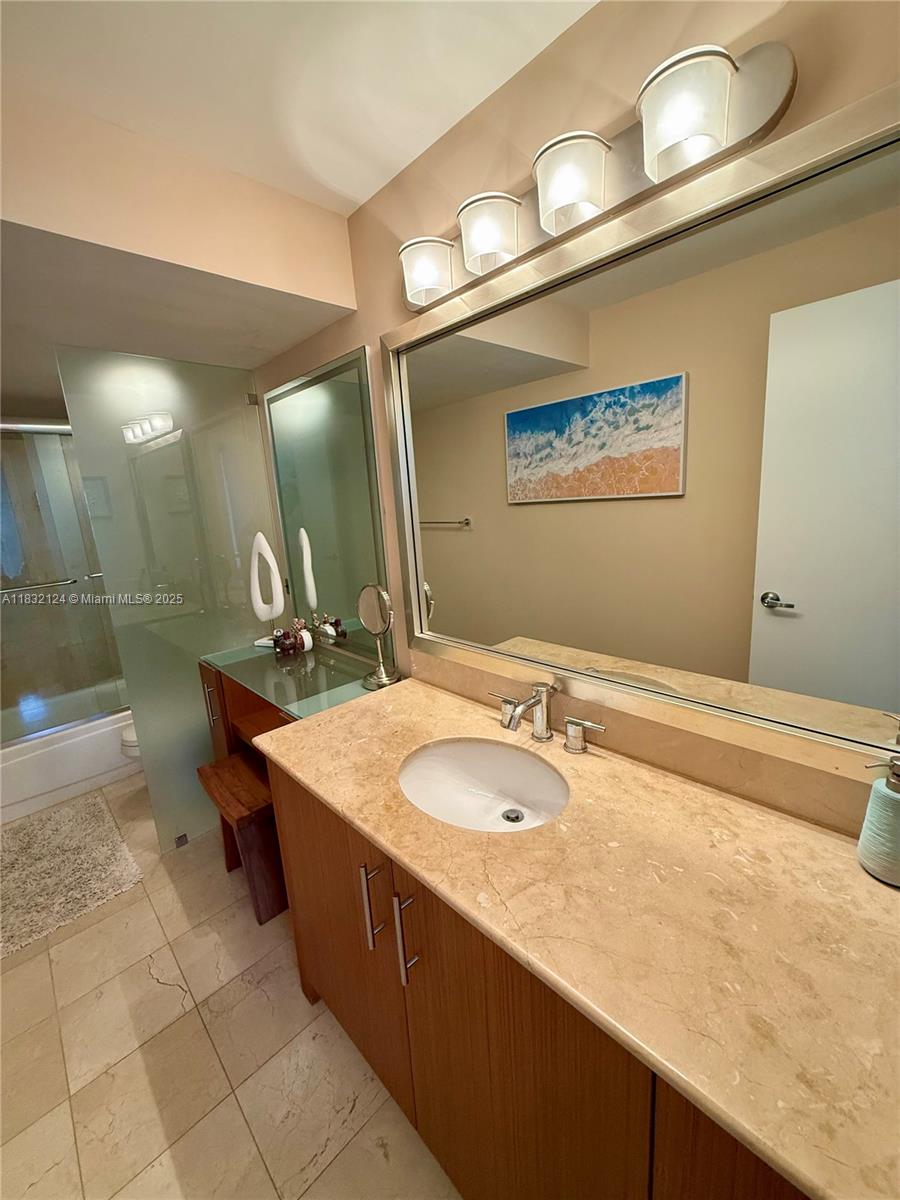 HARBOUR HOUSE - Residential