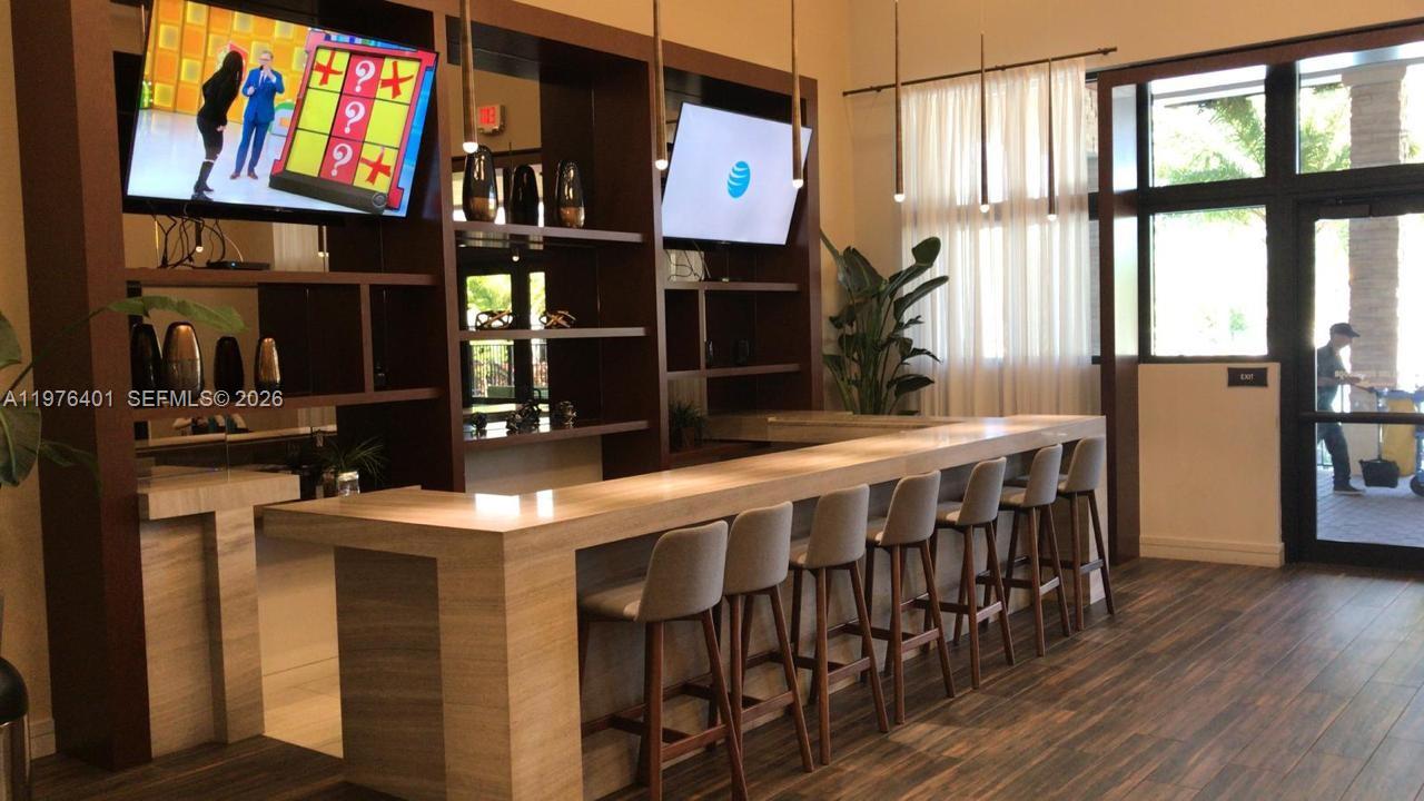 HIGHLAND AT PARK CENTRAL - Residential