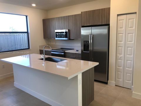Tiny photo for 10431 NW 82nd St #5, Doral, FL 33178 (MLS # A11976401)