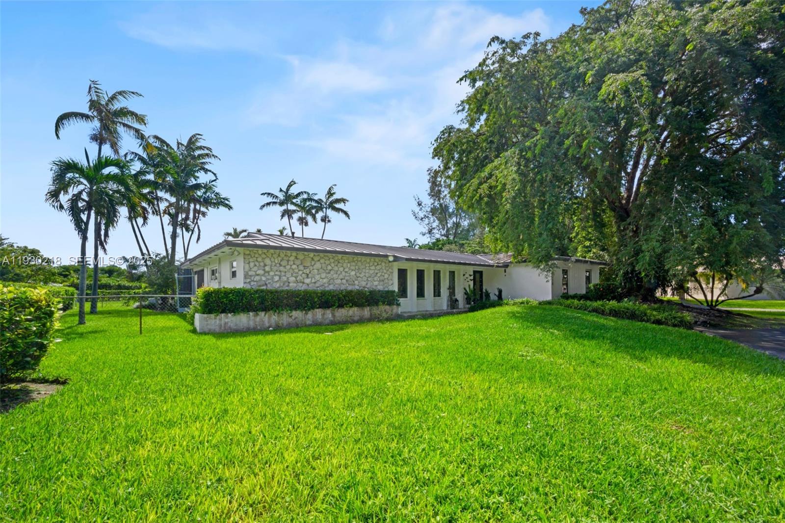 OLD CUTLER WEST SEC 3 - Residential Lease