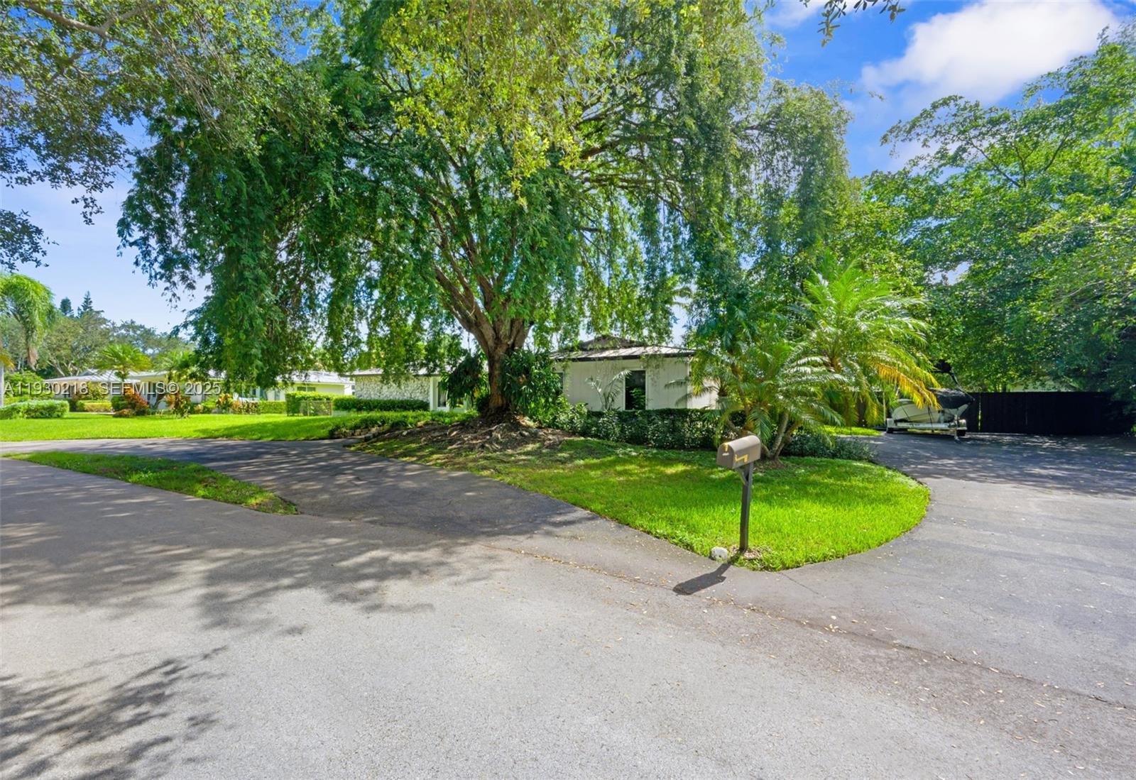 OLD CUTLER WEST SEC 3 - Residential Lease