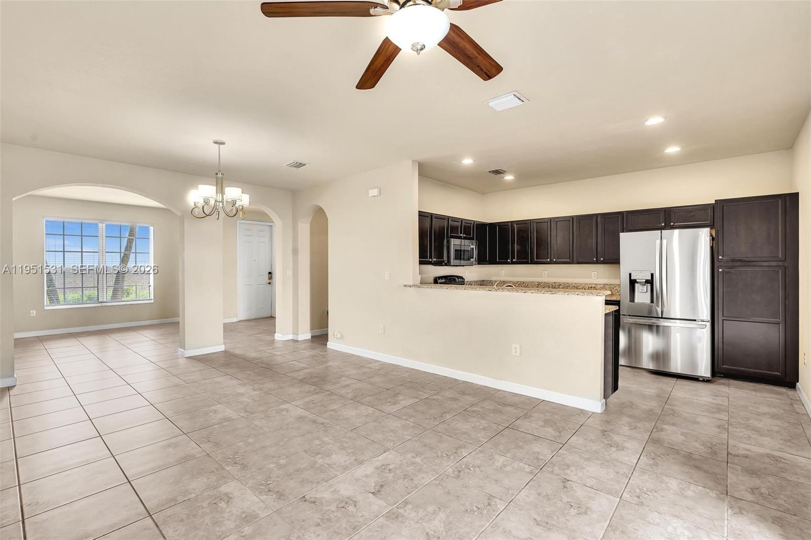 KENDALL COMMONS TOWNHOMES - Residential