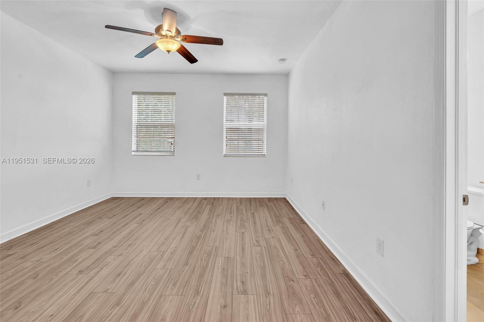 KENDALL COMMONS TOWNHOMES - Residential