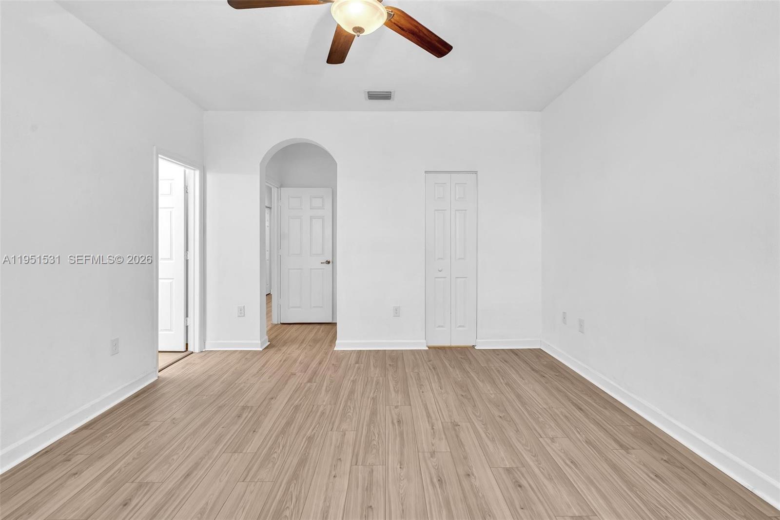 KENDALL COMMONS TOWNHOMES - Residential