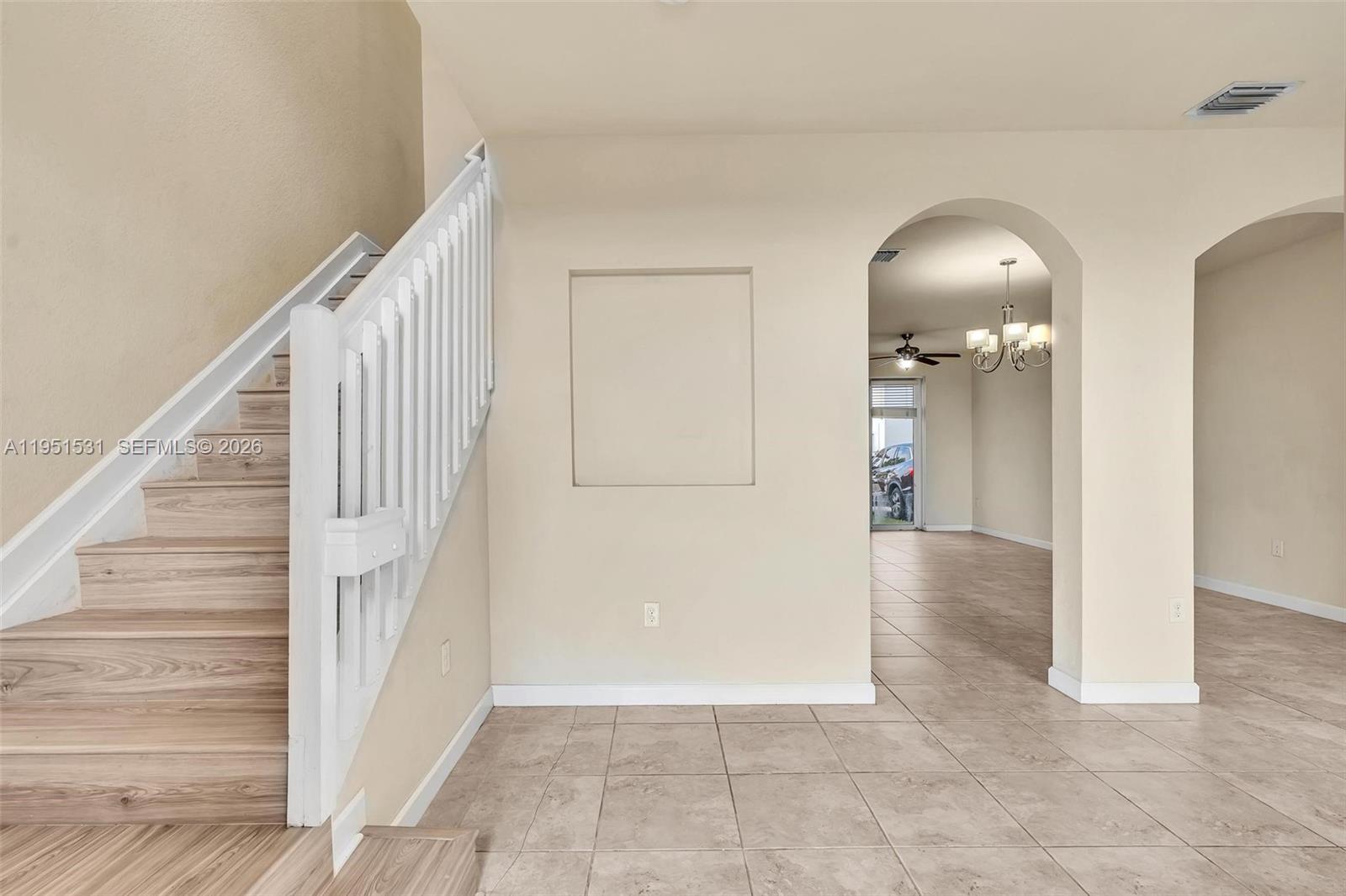 KENDALL COMMONS TOWNHOMES - Residential