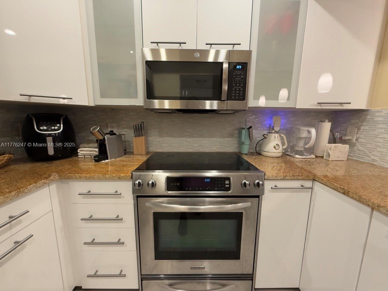 Rental Property at 2017 S Ocean Dr Ph4, Hallandale Beach, Broward County, Florida - Bedrooms: 2 
Bathrooms: 2  - $2,600 MO.