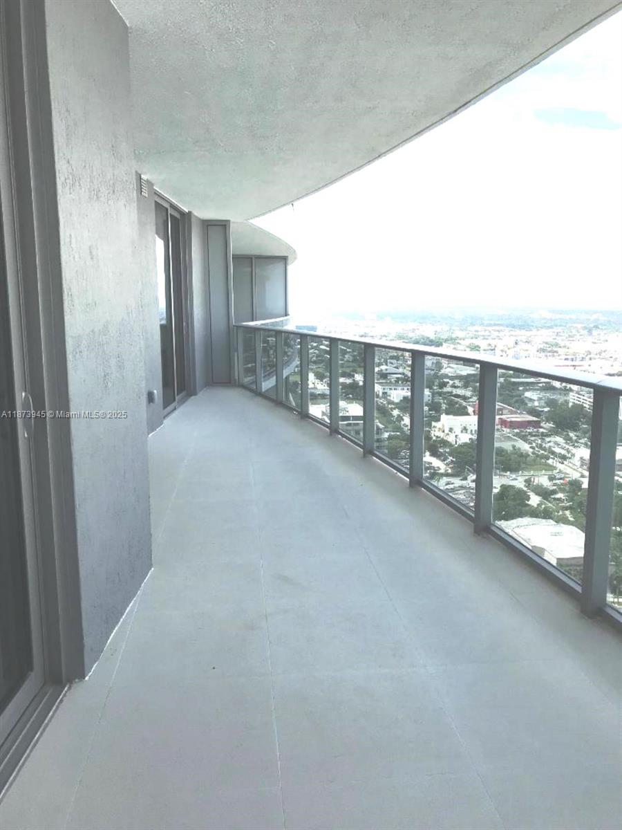 ARIA ON THE BAY CONDO - Residential