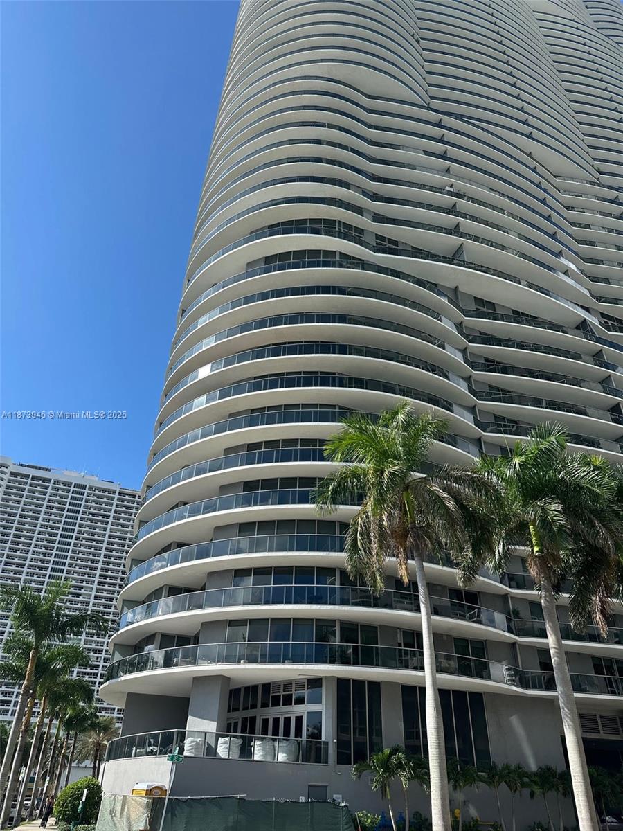 ARIA ON THE BAY CONDO - Residential