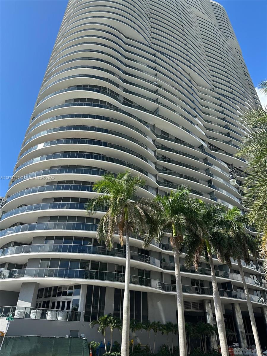 ARIA ON THE BAY CONDO - Residential