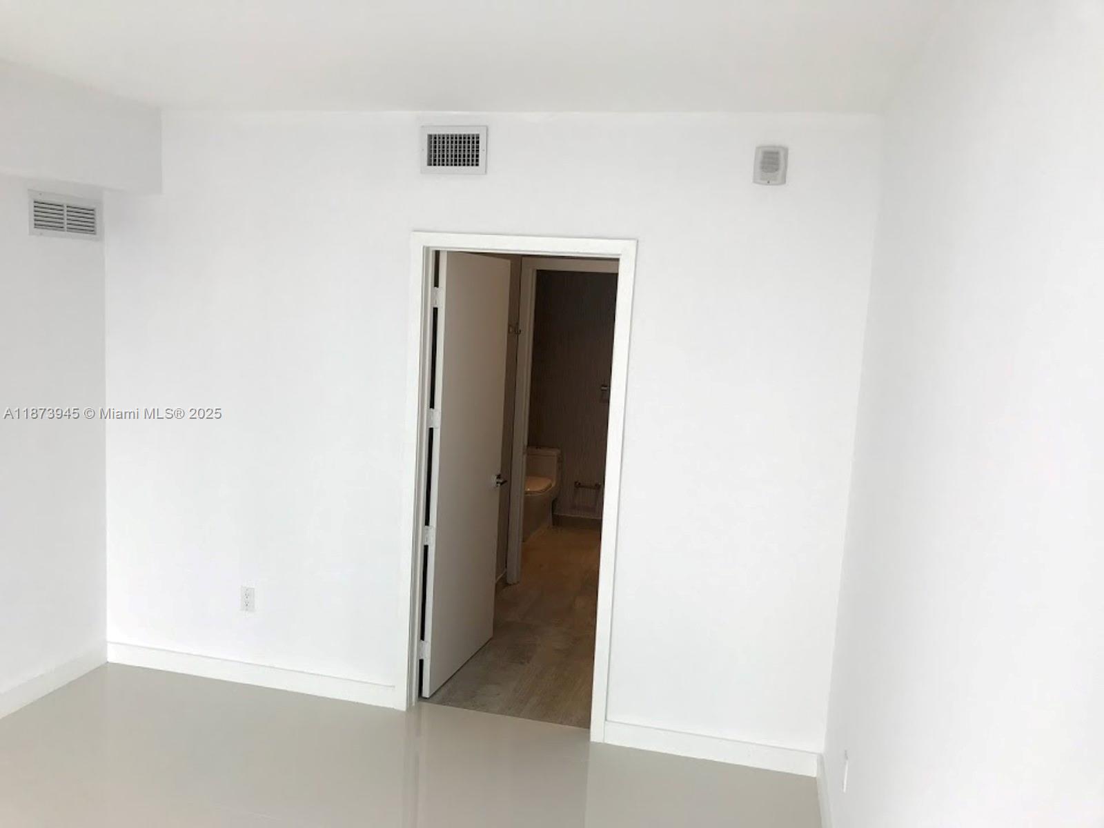 ARIA ON THE BAY CONDO - Residential