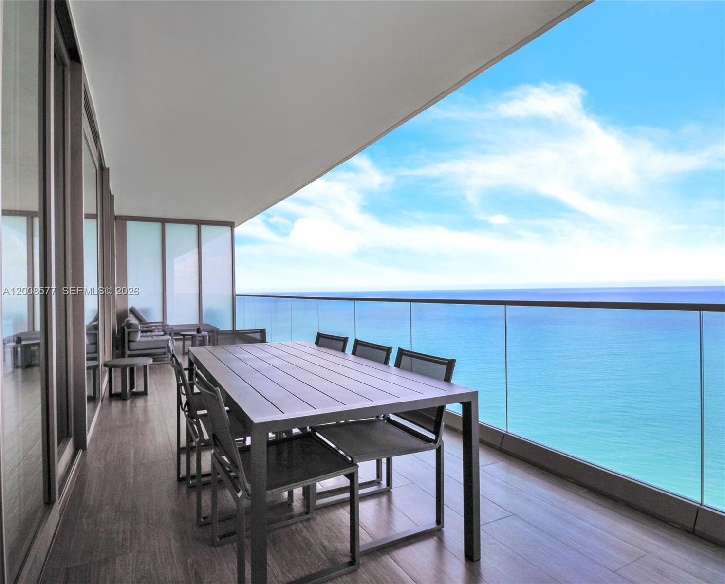 18975 Collins Ave 4303