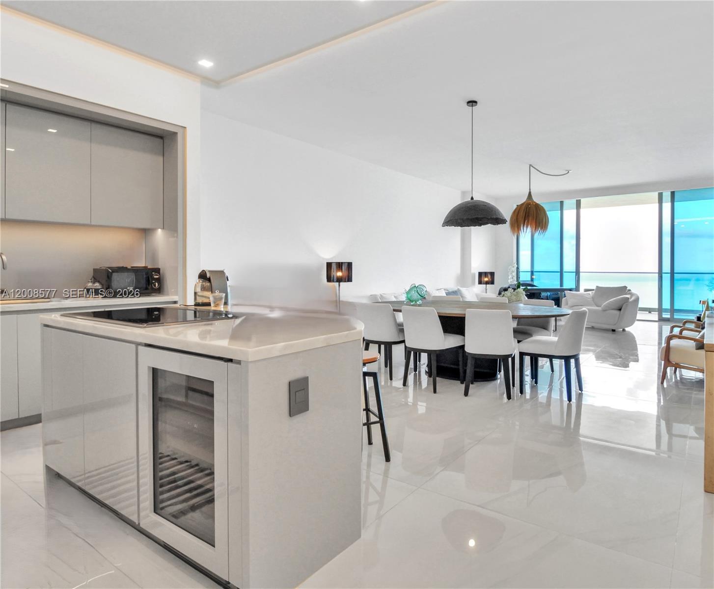 18975 Collins Ave 4303