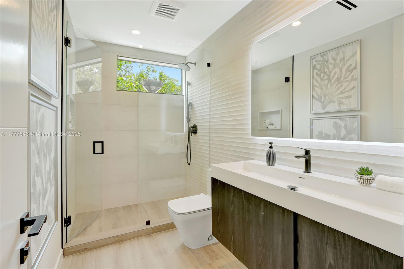 MUNDYS - Residential