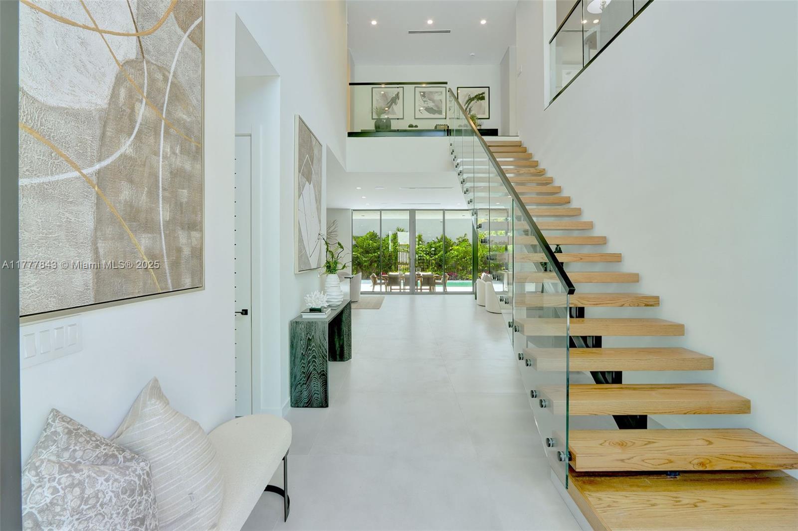 MUNDYS - Residential