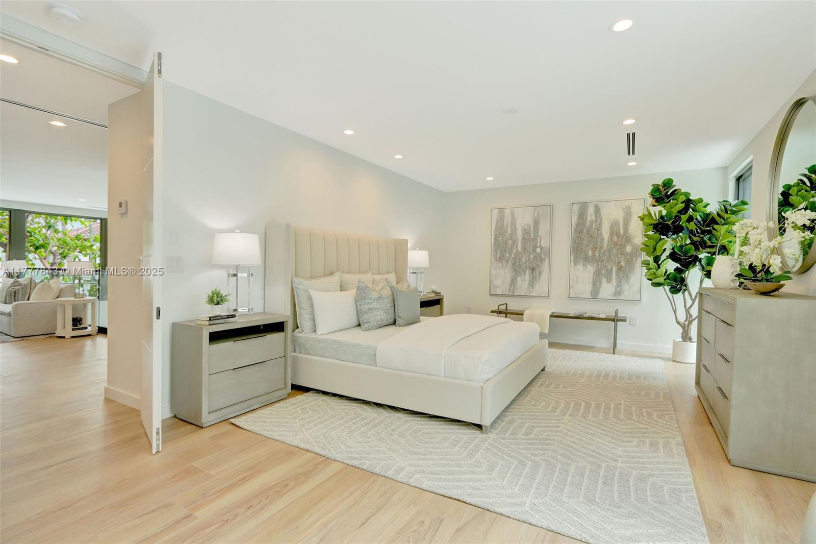 MUNDYS - Residential