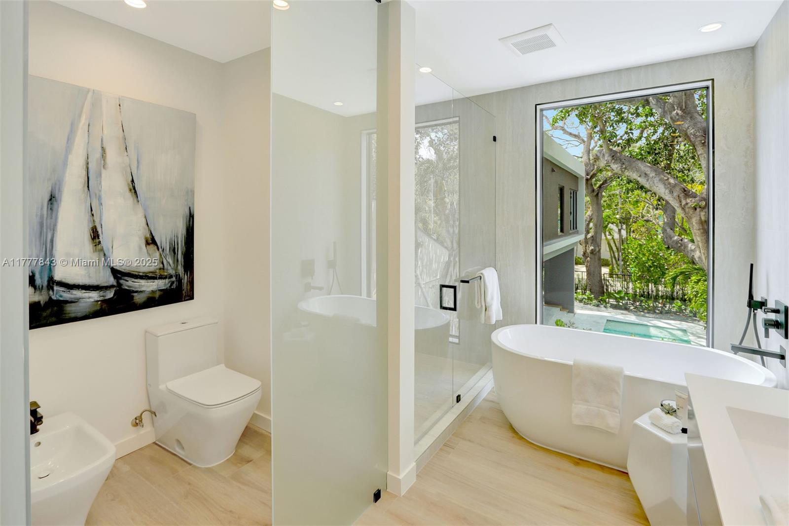 MUNDYS - Residential