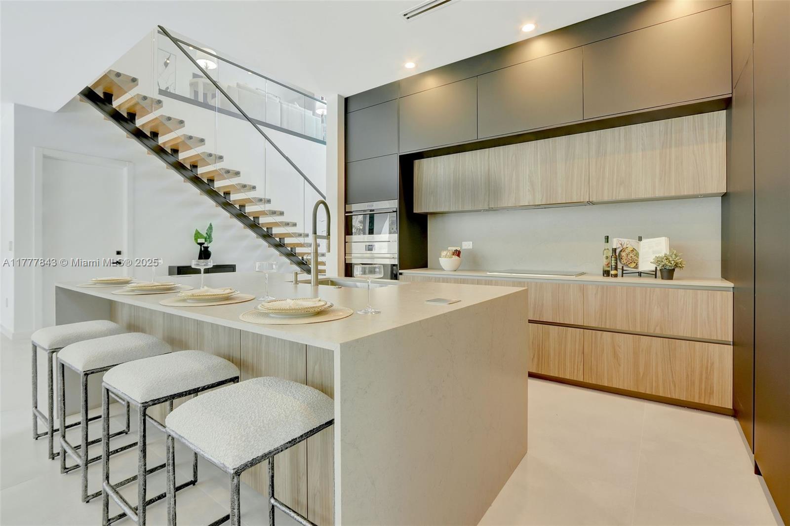 MUNDYS - Residential